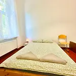 Hostel Atlas' House