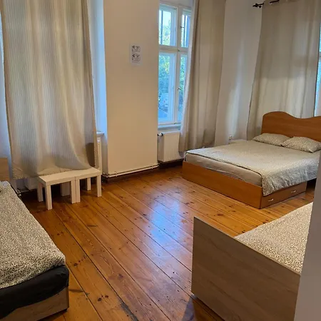 Atlas' House Хостел *